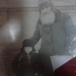Дедушка реб Меер Шлойме со своим внуком Ильёй