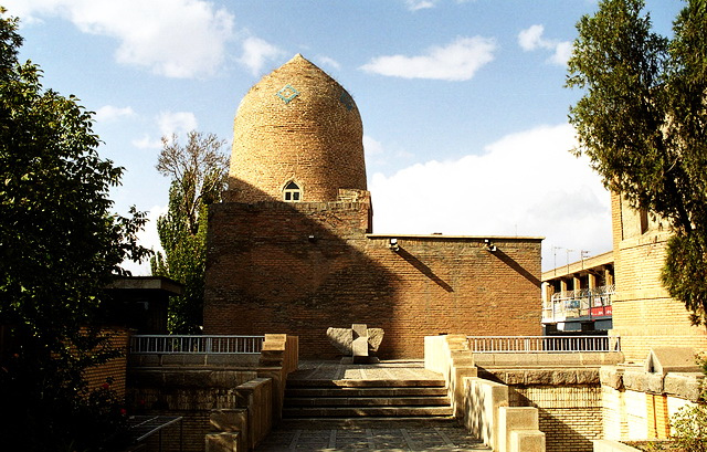 Гробница Эстер и Мордехая в Тегеране