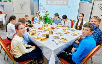 День народження “Двох світил” для дітей єврейської громади Кам’янського