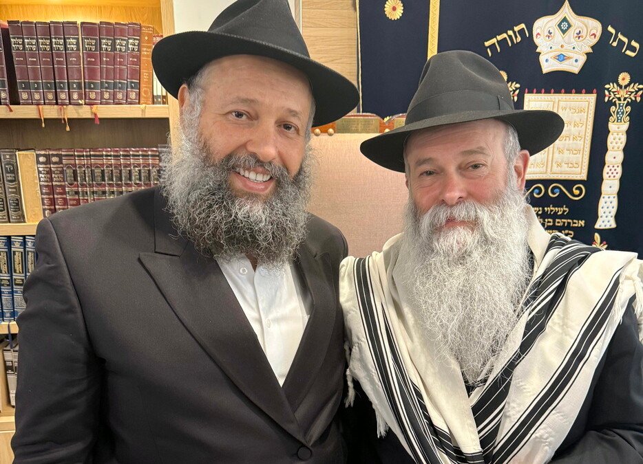 Вітаємо з церемонією бріт-міли! Мазл Тов!